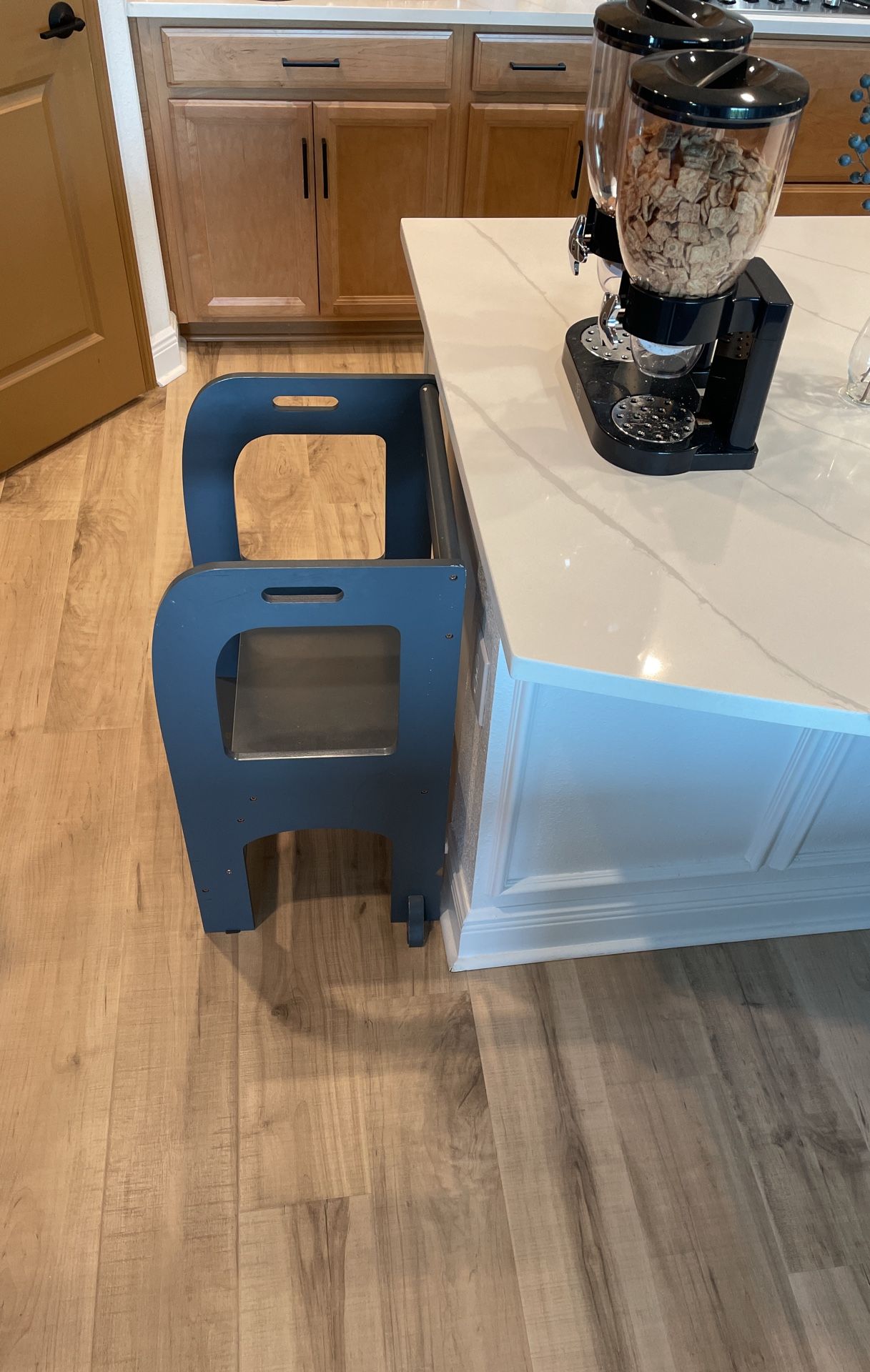 Kid’s Kitchen Helper Tower