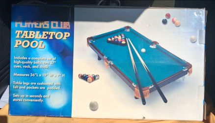 Tabletop pool table