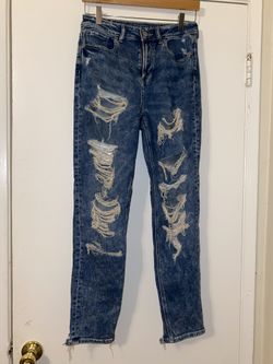American Eagle High Waisted Mom Jeans