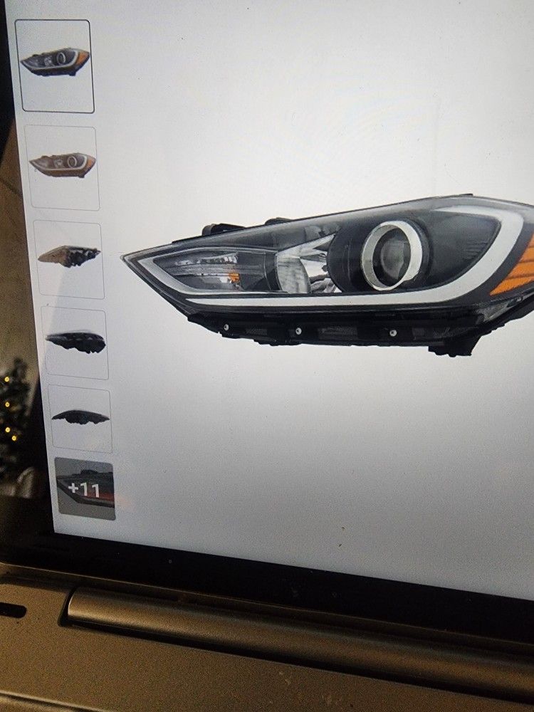 2018 HYUNDAI ELANTRA FRONT HEADLIGHTS