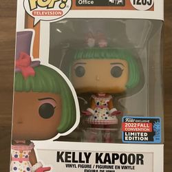 KELLY KAPOOR FUNKO NYCC 2022