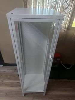IKEA baggebo curio