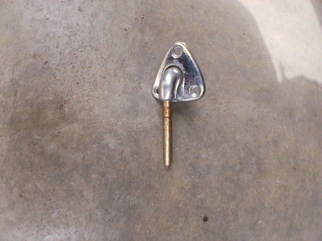 G Body Sun Visor Bracket