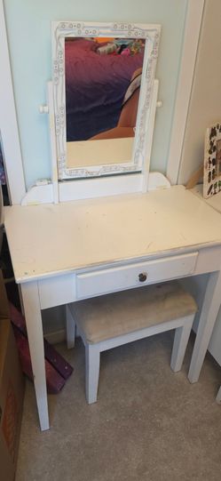Kid vanity