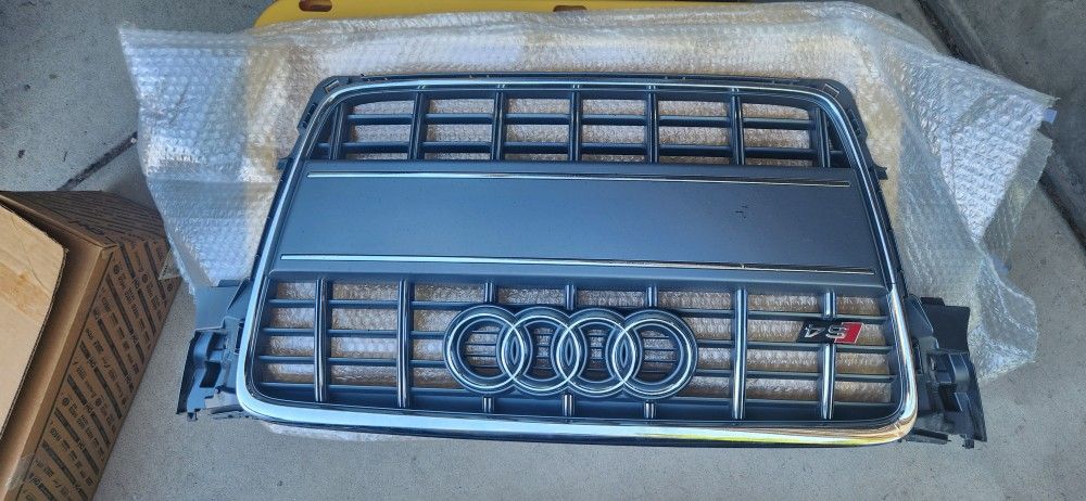 Audi S4 Grill