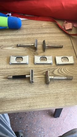 Lot of Gillette razors and shave handles