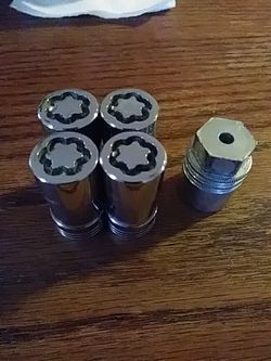 Chevy or gmc wheel locks