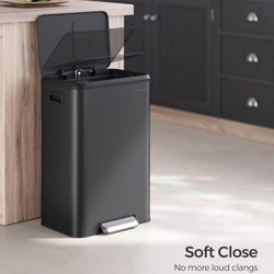 Kitchen Trash Can, 10.5-Gallon (40L) Garbage Can with Lid and Wide Foot Pedal, Soft Close and Stays Open, Black ULTB541B40