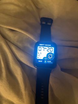 ID208 Smartwatch (Works Great) with Charger