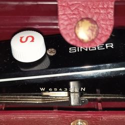 Vintage Singer Buttonholer