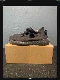 Yeezy 350 V2 Cinder