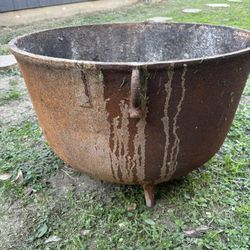 Large Witch Kettle