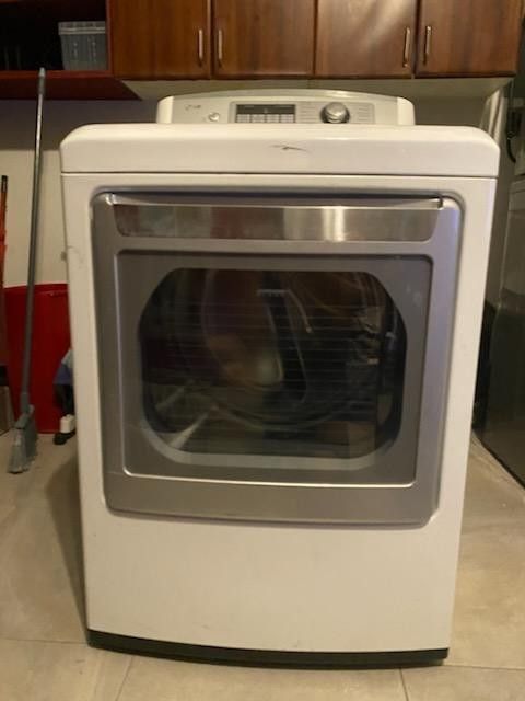 LG White Sensor Dry Dryer