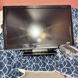 LG Around 3 Year Old Not A Smart Tv 