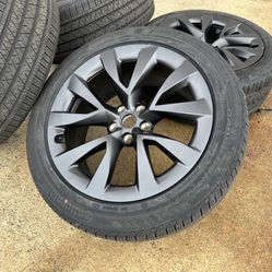 FREE DELIVERY 2023 Model X Rims Cyberstream Continental Tires BT SENSORS