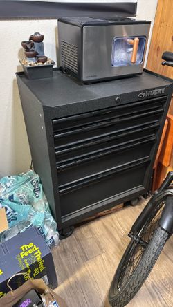 Husky tool chest