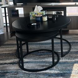 2 Nesting / Coffee Tables 