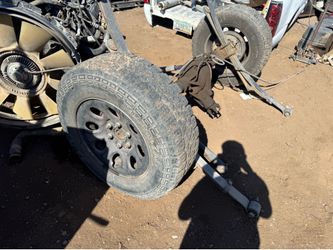 2005 Chevrolet Silverado Rear Axle 3.23 Gear Ratio GU5 Axle Code