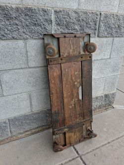 Vintage Creeper to work on cars