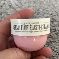 NEW SOL DE JANEIRO BEIJA FLOR ELASTI-CREAM $5!