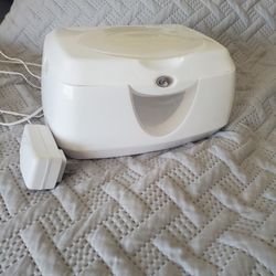 Baby wipes warmer