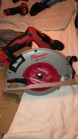 MILWAUKEE 7 1/4 Circular Saw