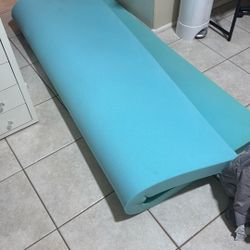 Free Memory Foam Mattress Topper California King & Queen
