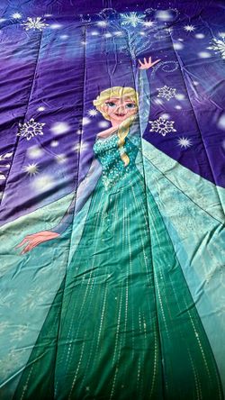 Disney frozen twin bed set , comforter and sheets all for $18