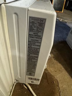 This Daewoo 5000 BTU window air conditioner