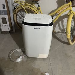 Honeywell Portable AC Unit 13000BTU