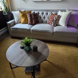 Beautiful Living room Couch & Lveseat