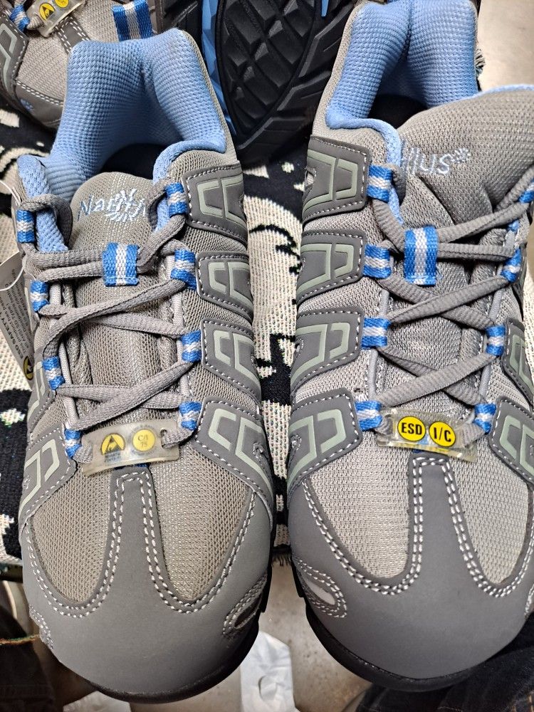 Nautilus Steeltoe Work Boots. Sizes 9.5, 8.5, 6