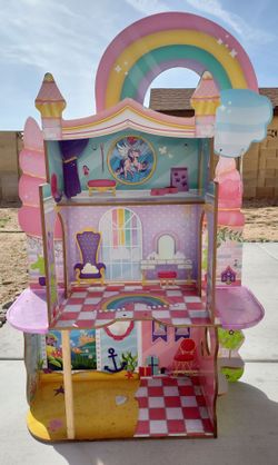 Barbie doll house