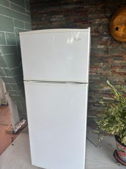 Refrigerator 28"x67