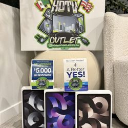 10.9” Apple iPad Air 5th Gen M1 chip WiFi 256gb floor model 