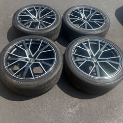 OEM Audi Sport 22” Wheels & All-Season Continental Tires