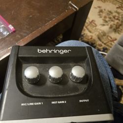 Behringer U Phoria UM2 recording interface