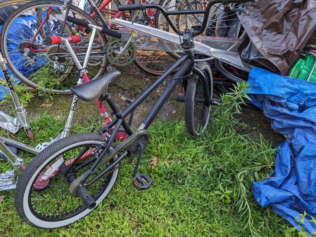 BMX BIKE