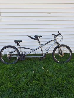 SCHWINN TWINN BIKE