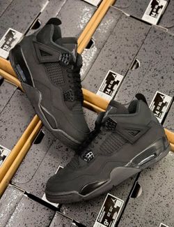 Jordan 4’s Black Cats 🐈‍⬛