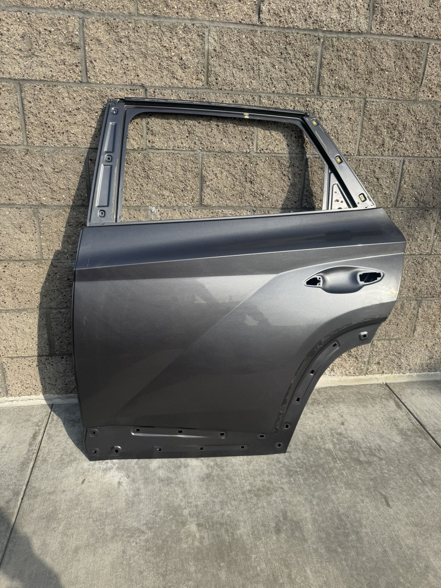 2022-2023-2024 Hyundai Tucson Door Left Rear OEM