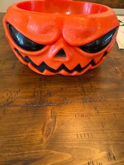 Finger grabbing candy bowl