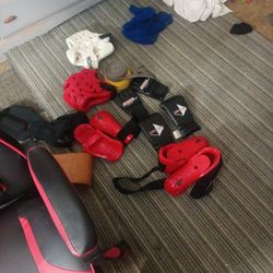 MMA Spar Gear . Slightly Used.  Excellent Working Condition!!!!