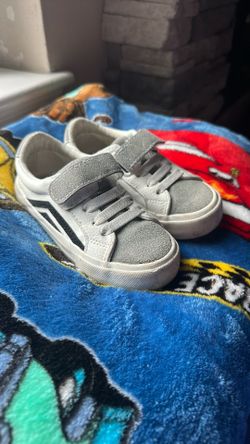 Member’s Mark Toddler Strap Shoe Size 8
