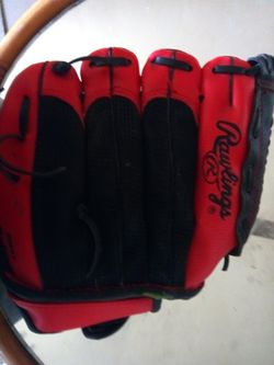 Baseball gloves your choice..$25 each all in good too better condition