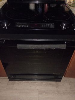 JennAir Electric Glass Top Slide-in stove .