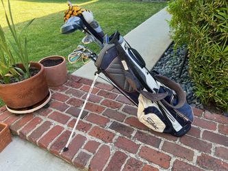 Women's Golf Club Set - Titleist Bag, Wilson Irons, Ping Putter