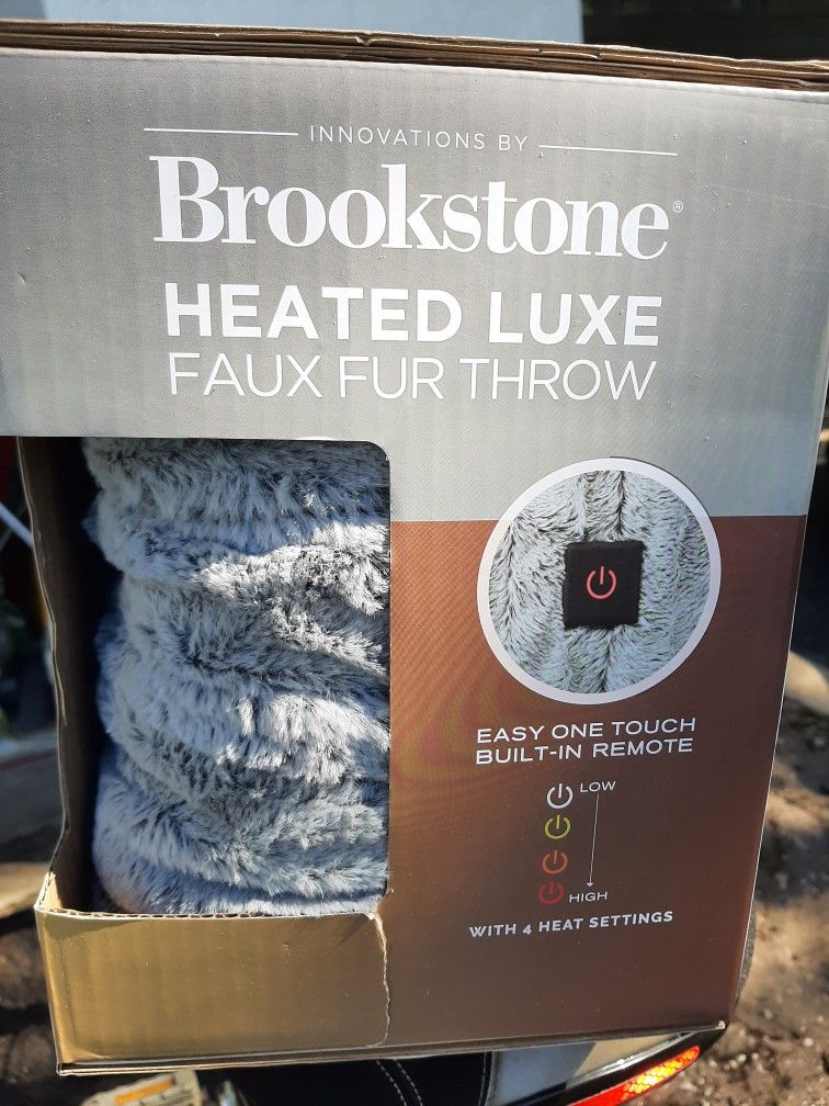 Brookstone Heated Luxe Faux Fur Throw