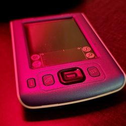 PalmOne Zire 31 — Vintage PDA in Excellent Condition  