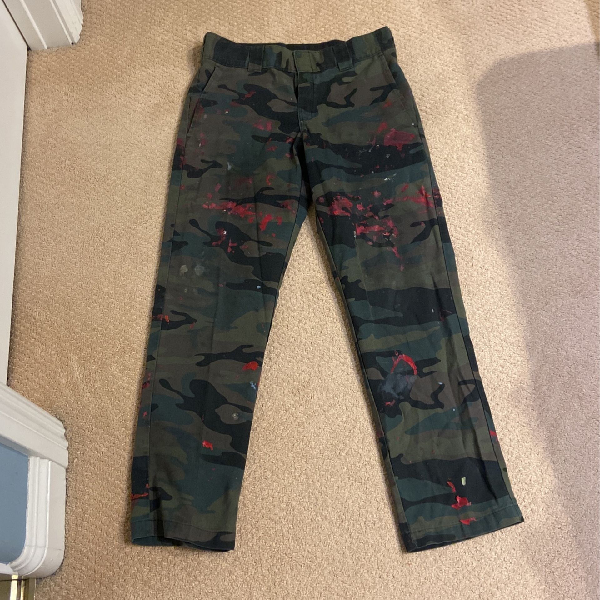 Camo Dickeys Red Guard Paint Stain Vintage Look